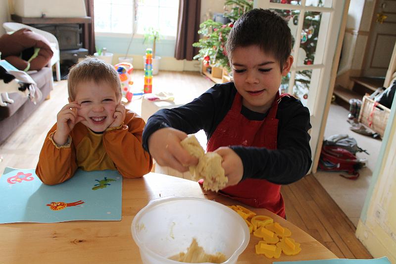 2013-12-23 Les biscuits de Noel 005.JPG